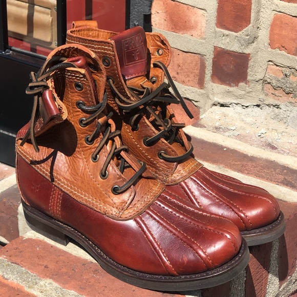 frye veronica duck boot